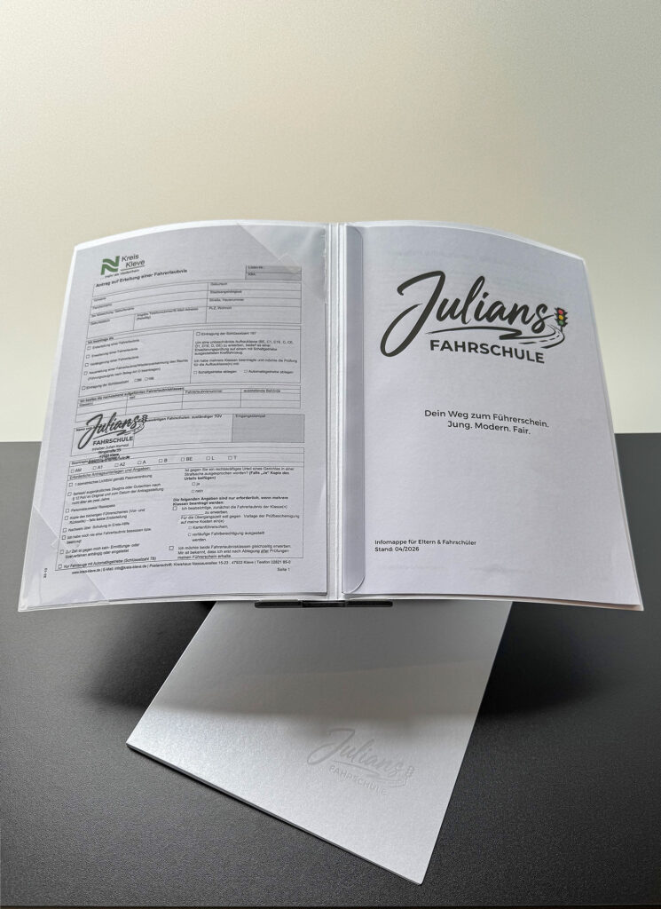 Infomappe Julians Fahrschule